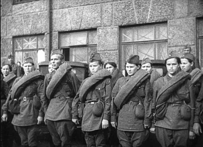 Строй московских ополченцев.