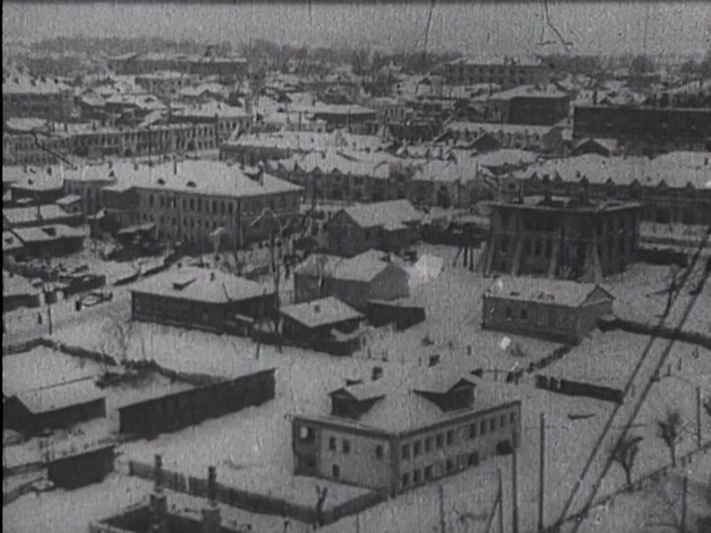 Клинско-Солнечногорскаяоперация — наступательная операция Красной армии. Ее провели с 6 по 26 декабря1941 года войска Западного фронта для ликвидации угрозы обхода Москвы с севера.11 декабря 1941 года 30-я армия генерала Дмитрия Даниловича Лелюшен